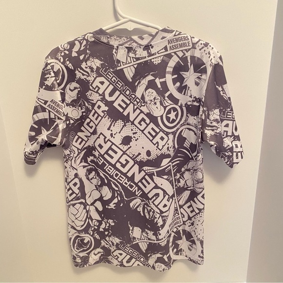 MARVEL Boy's Short Sleeve Avengers T-Shirt Size Small (6/7) - Picture 3 of 4